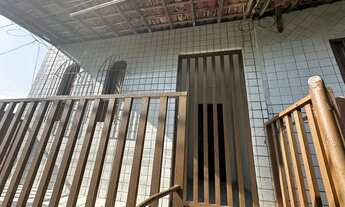 Imagem 2: Casa de rua - (2 quartos) Dixsept de rosado - 1º andar