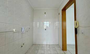 Imagem 4: Apartamento à venda, 2 dormitórios, com box de garagem, localizado no centro