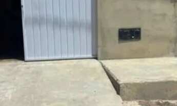 Imagem: Vende se casa ou troca por carro