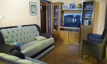 Imagem 3: Casa com piscina de esquina