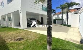 Imagem 2: Vilas do Atlântico - PORTEIRA FECHADA - 5 quartos - 4 suítes - Home - Dependência completa