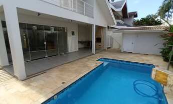 Imagem 2: Casa de condomínio para aluguel possui 285 metros quadrados com 4 quartos