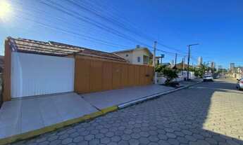 Imagem 2: Casa em Porto Belo com 3 quartos e piscina! próxima ao molhe