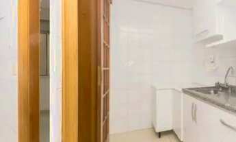 Imagem 5: Cidade Baixa: 2 quartos, desocupado, mobiliado, elevador, excelente