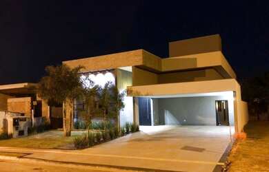 Imagem 2: Casa de condomínio térrea para venda possui 270 metros quadrados com 4 quartos