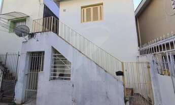 Imagem: Casa com 1 dormitório, sala, cozinha, banheiro