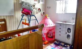 Imagem 6: Casa separada em 3 imóveis (1º com 3 quartos, 2º com 1 quarto, 3º com 3 quitinetes) no Fon