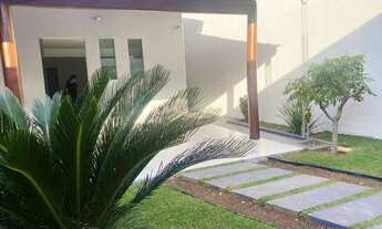 Imagem 2: Térrea para venda possui 245 metros quadrados com 4 quartos em Loteamento Celina Park - Go