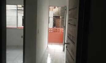 Imagem 2: 1/4 na Avenida Jorge Amado(para uma pessoa), próximo a Praça do Imbui. Perto de tudo que v