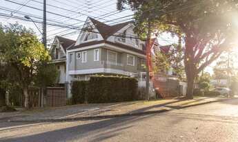 Imagem 2: Sobrado para Venda em Curitiba, Mercês, 4 dormitórios, 3 suítes, 4 banheiros, 4 vagas