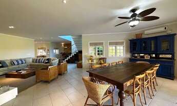 Imagem 2: Casa à venda com 4 suítes - Piscina e churrasqueira - Condominio com lazer e segurança - J