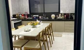 Imagem 5: Casa de alto padrão ao lado da faculdade Cambury