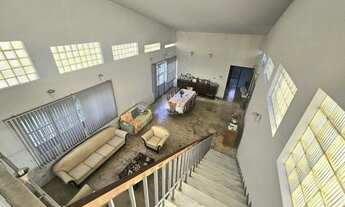 Imagem 3: Oportunidade Imperdível: Ampla Casa no Bairro São José