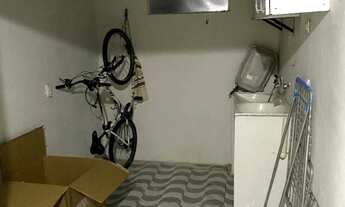 Imagem 7: ALUGO kitnet em casa amarela