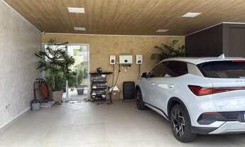 Imagem 3: Vendo linda casa de 4 suítes no Montenegro Bolevard