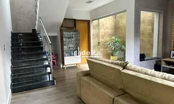 Imagem 3: Casa residencial com 3 quartos sendo 1 suíte disponível para locação no bairro Jardim Botâ