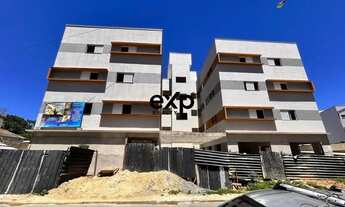 Imagem: Apto 2 quartos (1 suíte), prédio c/elevador