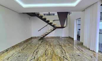 Imagem 6: COM VISTA DEFINITIVA PARA A LAGOA ESTA CASA COM 4 QUARTOS NO INCONFIDENTES