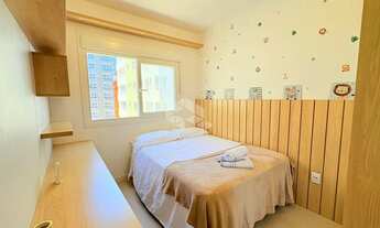 Imagem 7: Apartamento 2 dormitórios 1 suíte mobiliado e decorado com box/vaga de garagem no bairro N