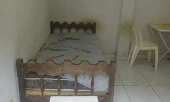 Imagem 1: Alugo quarto Quarto com aluguel por R$400 /mês