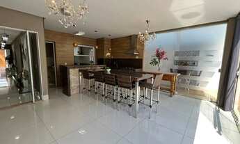 Imagem 5: SOBRADO COM 4/SUITES JARDINS MADRI Casa em Condomínio com 4 Quarto(s) e 5 banheiro(s) à Ve