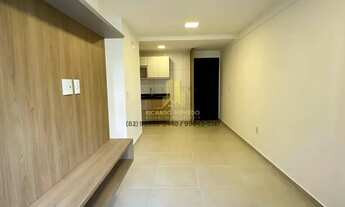 Imagem 4: Ponta Verde, apto com 2/4 e móveis planejados, a 50 metros da beira-mar