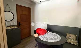 Imagem 4: Apartamento mobiliado com suíte e vaga no Jardim Sabará