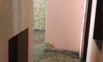 Imagem 4: Duas casas à Venda