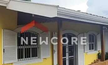 Imagem 2: Casa em Rua das Glicíneas - Descansópolis - Campos do Jordão/SP