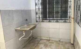 Imagem 5: Alugo quitinete com 2 quartos no Centro