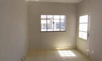 Imagem: E) Casa a venda em Ribeira