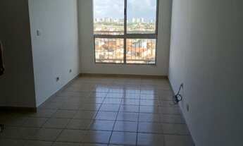 Imagem 2: Alugo apartamento no condomínio Villa Maestria.>