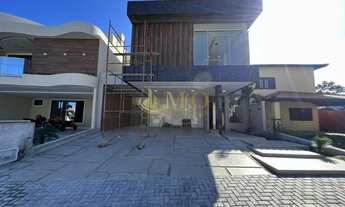 Imagem 3: Luxuosa casa de alto padrão com 280m² e 4 suítes + Closet no Condomínio Jardins da Serra