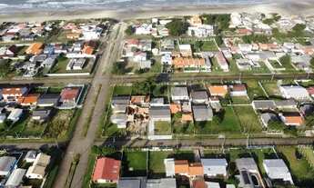 Imagem 6: Casa duas quadras do mar. 175 mil