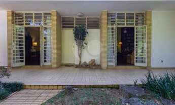 Imagem 3: Casa em rua Arborizada no Campo Belo