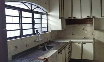 Imagem 4: Lindo Sobrado para aluguel tem 200 metros quadrados com 4 quartos 2 vagas a 500m da vila S