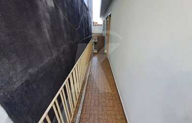 Imagem 5: Casa com 1 dormitório, sala, cozinha, banheiro e área de serviço