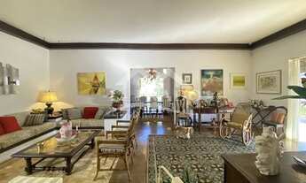 Imagem 3: Casa para alugar em Nogueira com 5 quartos, piscina, jardim casa de caseiro