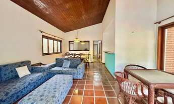 Imagem 4: Casa à venda com 4 dormitórios - Piscina e churrasqueira - Condomínio com segurança e laze