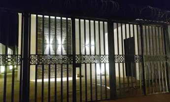 Imagem 2: Condomínio residencial com 4 casas que geram R$ 3.000,00 mensais em aluguéis