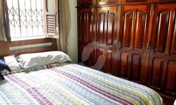 Imagem 3: Casa separada em 3 imóveis (1º com 3 quartos, 2º com 1 quarto, 3º com 3 quitinetes) no Fon