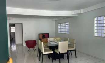 Imagem 5: Térrea para venda possui 245 metros quadrados com 4 quartos em Loteamento Celina Park - Go