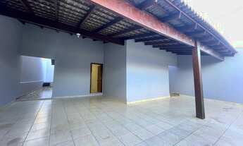 Imagem 2: Casa para venda possui 140 metros quadrados com 3 quartos em Jardim Patrícia - Uberlândia