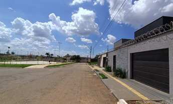 Imagem 5: Casa Alto Padrão em frente a Praça ! (Goiânia