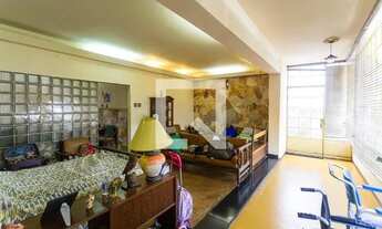 Imagem 2: Casa à Venda - Floresta, 5 Quartos, 373 m2