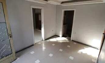 Imagem: Alugo casas de 1 e 2 de quantos no bairro