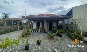 Imagem 2: Casa em terreno sozinho a 400 metros da praia com 2 dormitórios à venda, 127 m² por R$ 389