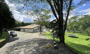 Imagem 2: Miolo da Granja Viana, excelente segurança. É totalmente murado , ronda 24 horas