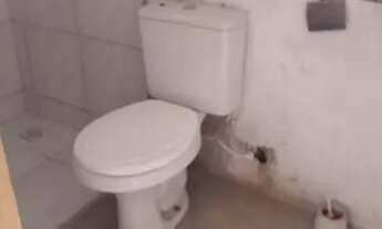 Imagem 4: Aluga-se kitnet 500,00 com água incluso