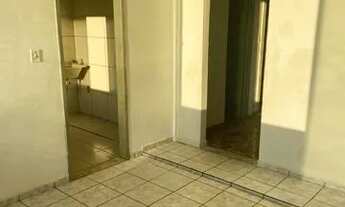 Imagem 2: Casa de Vila Grande, 2 Quartos, Sala, Cozinha, Banheiro